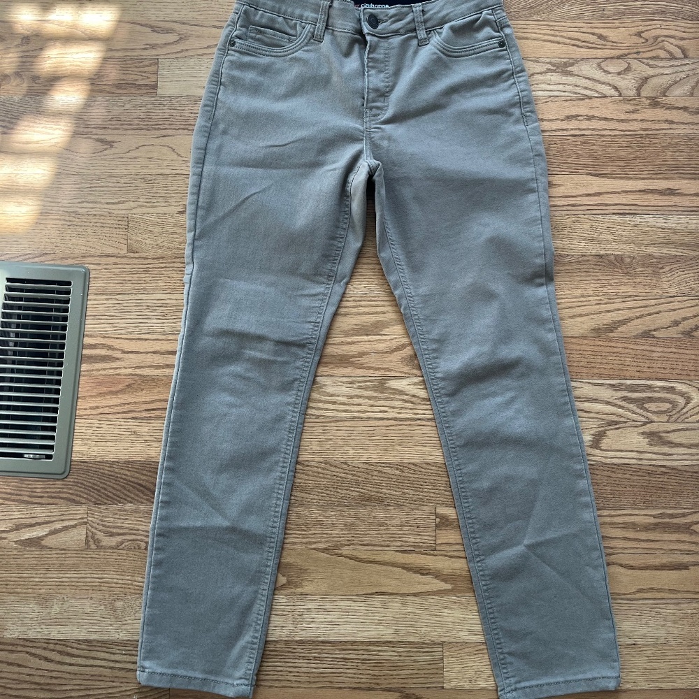LIZ CLAIBORNE | “Sara” Jeans